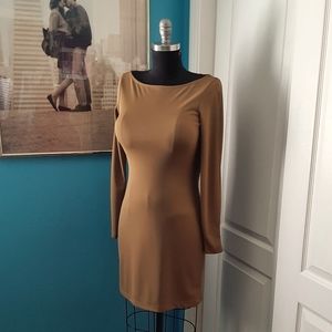 EUC trixxi camel poly-knit split sleeve dress, size medium